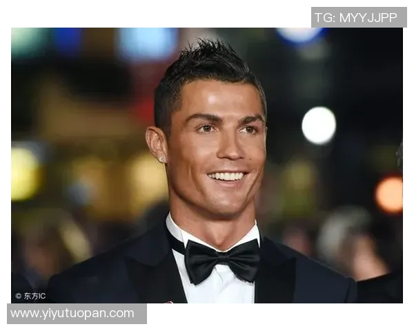 中国足球球星成长历程与辉煌瞬间全景解析