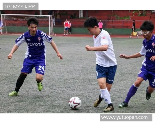 天才球星的荣耀与挫折在绿茵赛场书写热血青春传奇