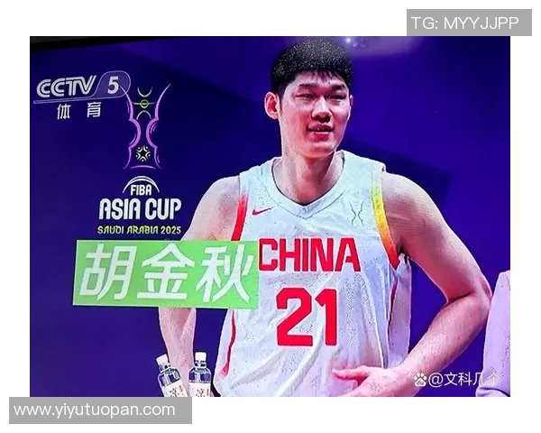 8月12日足球球星聚焦带你了解赛场英雄背后的故事与荣耀 8月12日足球球星聚焦带你了解赛场英雄背后的故事与荣耀